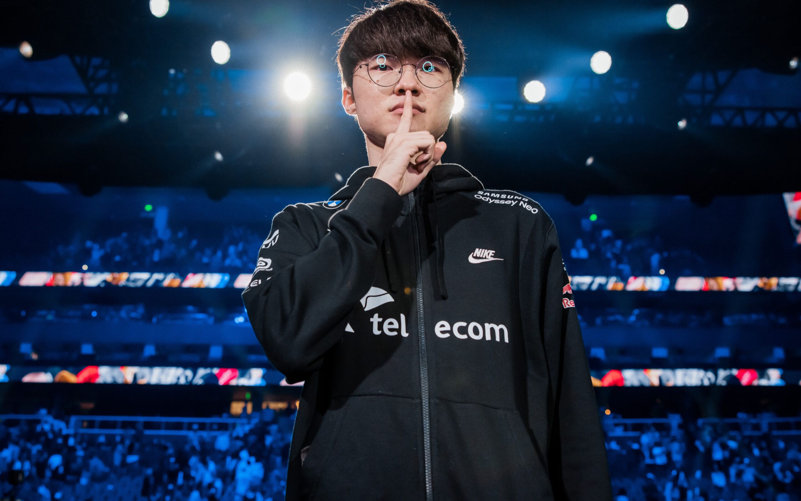 LPL 明天的首发阵容： Assum 对阵 Photic ， Angel 对阵 ZIKA 在 SOLO 比赛中