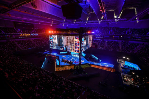 《英雄联盟手游》官方发布了2023年春节期间即将到来的4.0“花火绽春”大版本