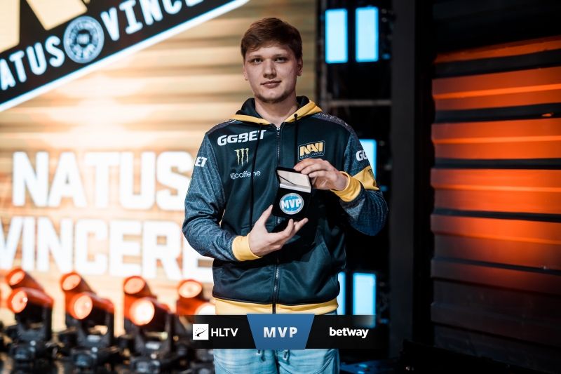 LPL季后赛再次延期：原定于4月8日恢复的季后赛将延期至4月12日起继续在线上进行