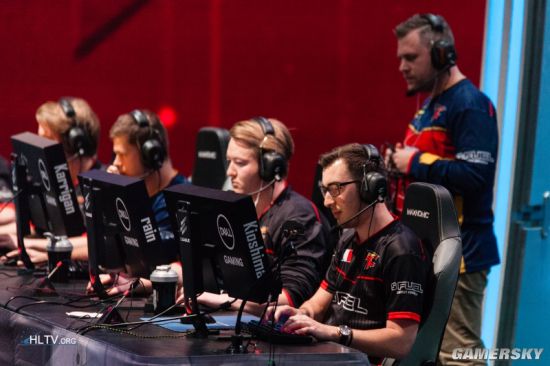 频繁的人员轮换无法让BLG走出泥潭