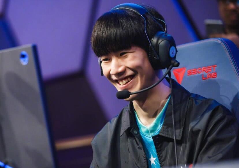 时而超神时而超鬼，这些KPL选手堪称神经刀